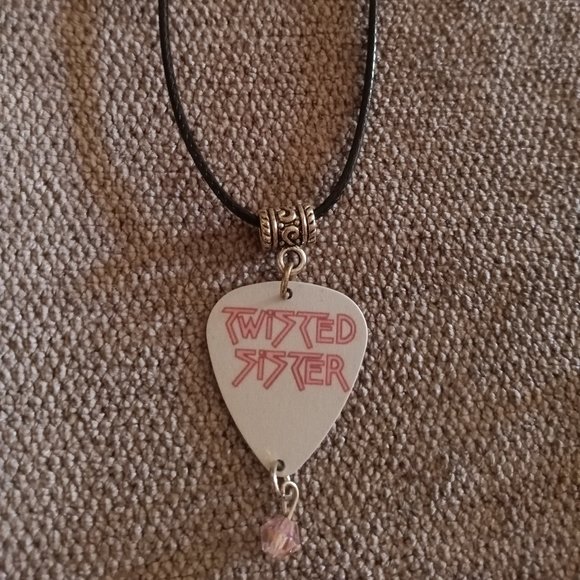 TWISTED SISTER GUITAR PICK NECKLACE & EARRINGS - Picture 1 of 2
